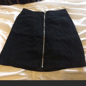 DONATING ON 09/15 h&m mini skirt with zipper